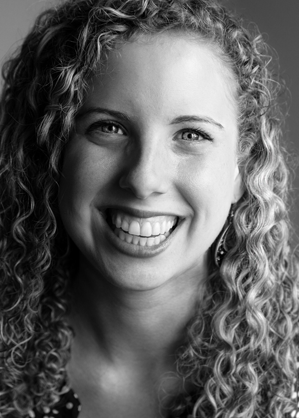 Allie Headshot.png