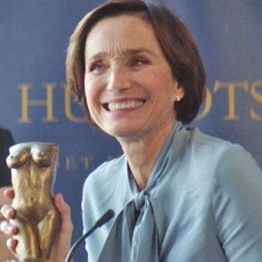 Kristin-Scott-Thomas-fleabag-emmys.jpg